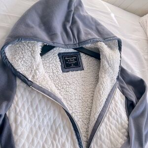 A&F women fleece hoodie M